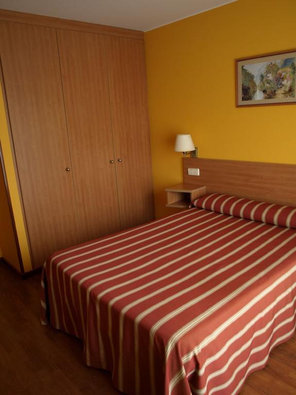 Pension Teyma Ponteceso Exterior photo