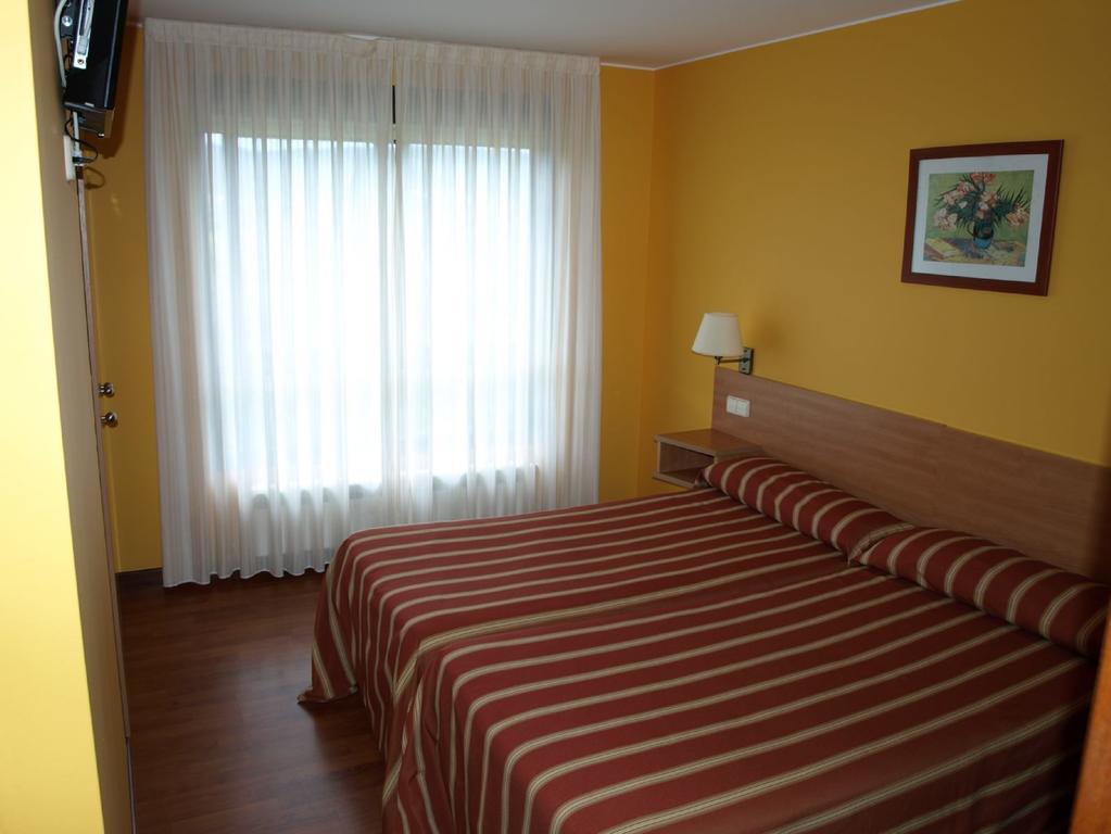 Pension Teyma Ponteceso Exterior photo