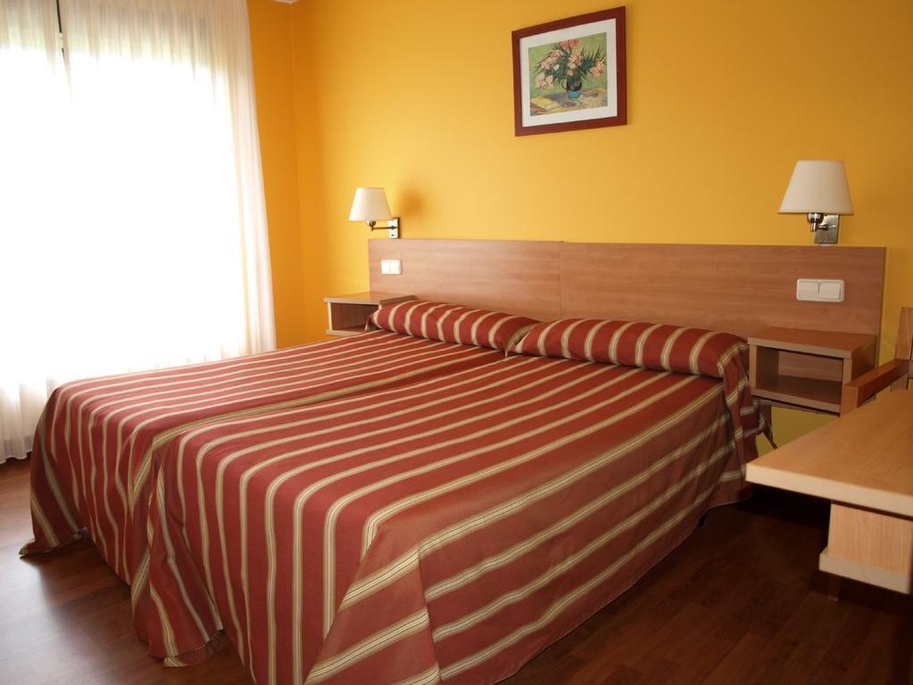 Pension Teyma Ponteceso Exterior photo